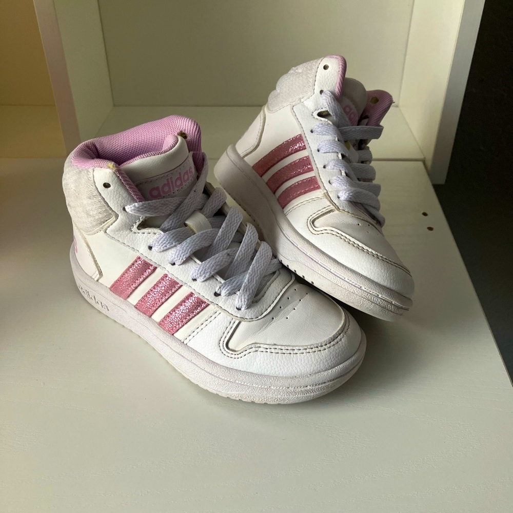 Youth Girls Adidas Hoops Mid High Top in White & Pink